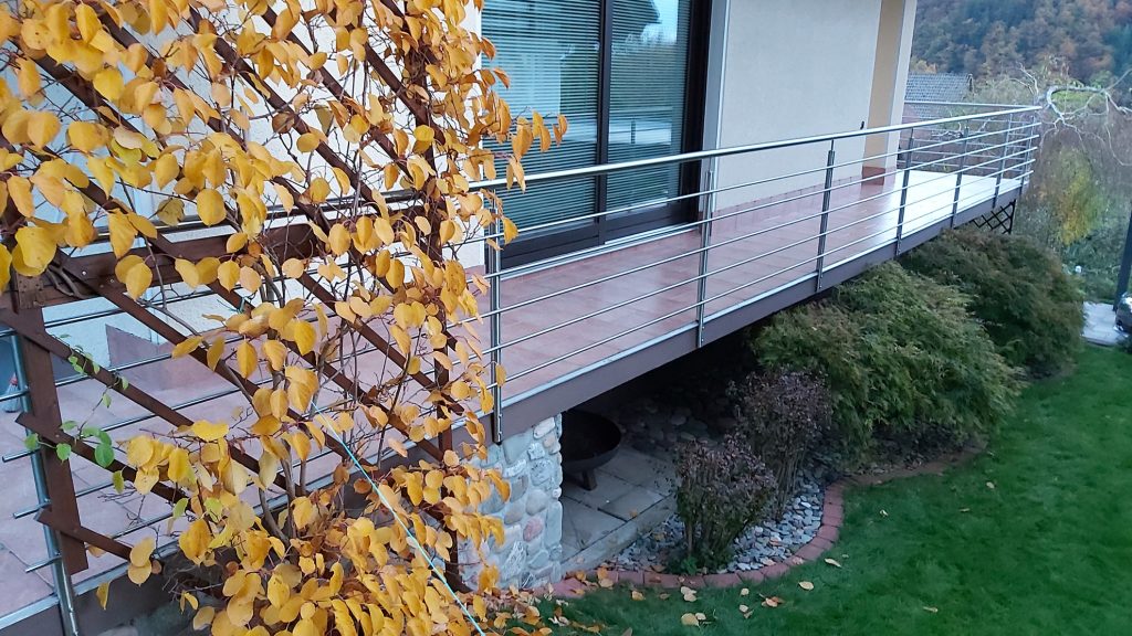 Balkonska inox ograja za hišo 