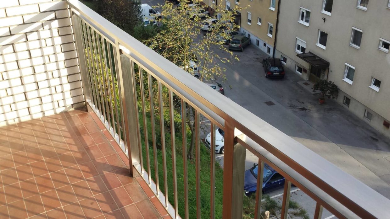 Ograja za blok enostavna in vzdržljiva inox