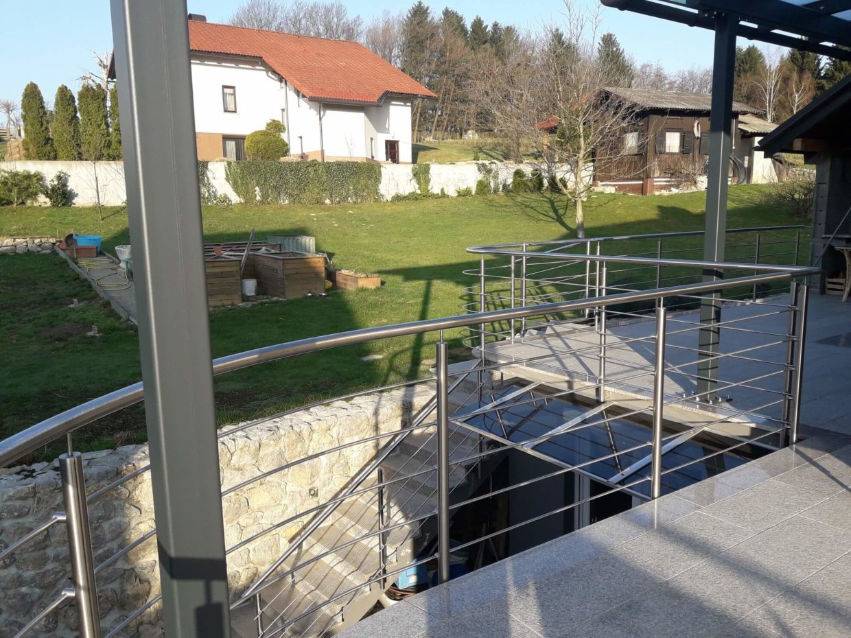 Inox ograja 44 Dvoriščne inox ograje z dolgotrajno vzdržljivostjo