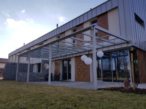 Nadstrešek svetel Nadstrešek svetel