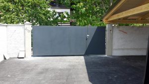 dvoriščna vrata krilna 